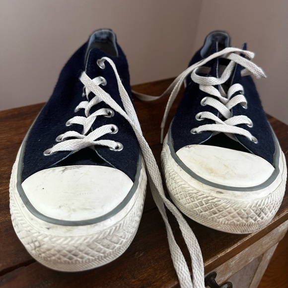 Converse Chuck Taylor Sz: M7 /W9 All Star OX Navy Blue Low Top. Lace Up. - Picture 2 of 9